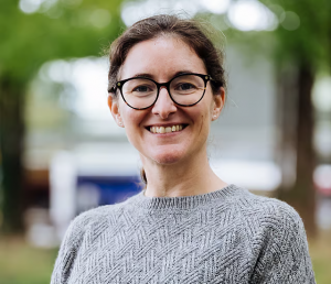 Alexandra Foineau Oakley portrait de l'expert maritime plaisance de Saint-Malo.